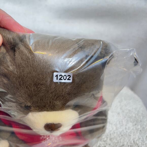 Lee Dungarees Jeans Happy Holidays Teddy Bear 12" x 10" Red Sweater Plush Soft - Picture 13 of 13